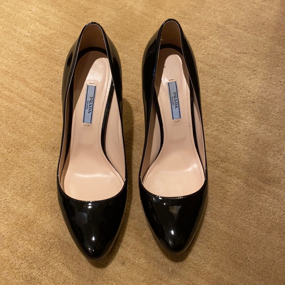 Prada Black Patent Leather Round Toe Pumps